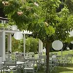 Skiathos Holidays & Aparthotel Vromolimnos