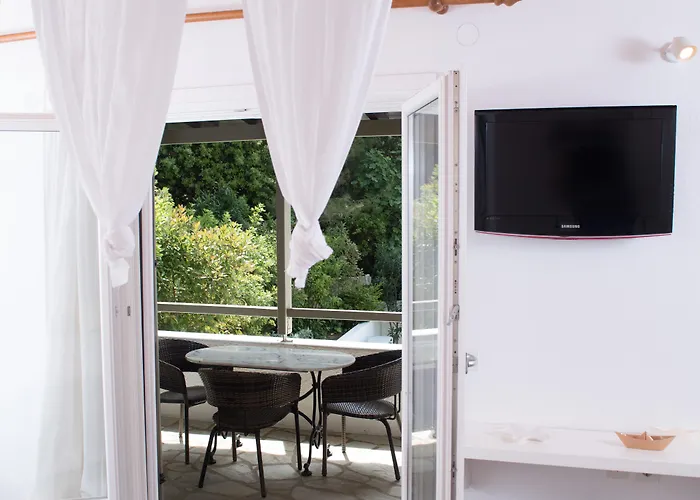 Skiathos Holidays & 4*