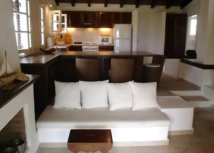 Skiathos Holidays & Aparthotel