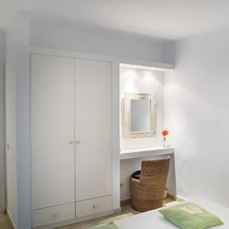 Skiathos Holidays & Vromolimnos