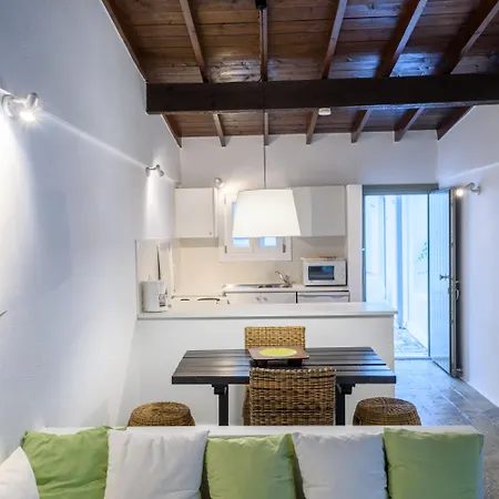 Skiathos Holidays & Apart Otel Vromolimnos