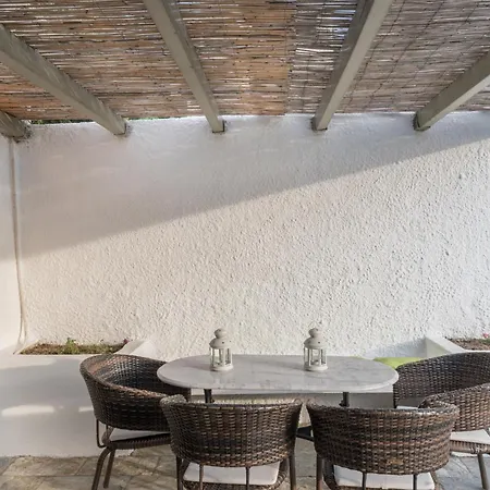 Skiathos Holidays & 4* Vromolimnos