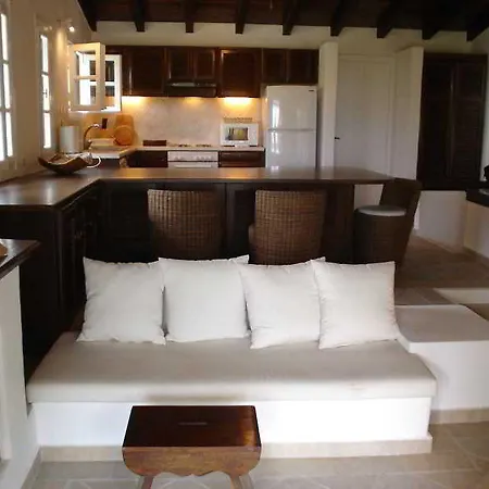 Skiathos Holidays & Aparthotel