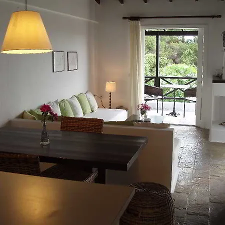 アパートホテル Skiathos Holidays & Vromolimnos