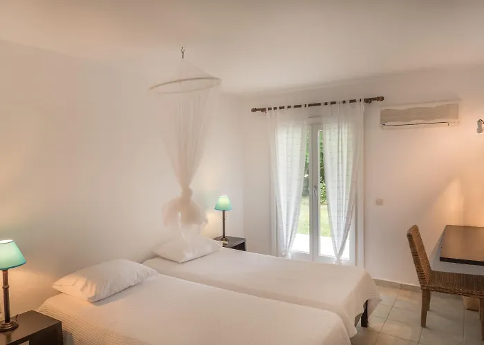 Skiathos Holidays & מלון דירות 4*