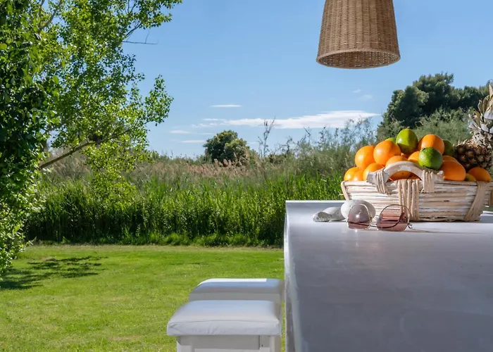 Skiathos Holidays & 4* Vromolimnos