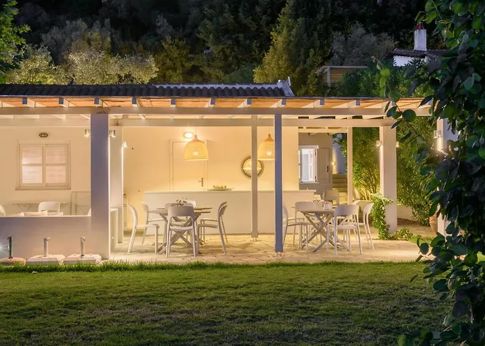 Skiathos Holidays & 4*