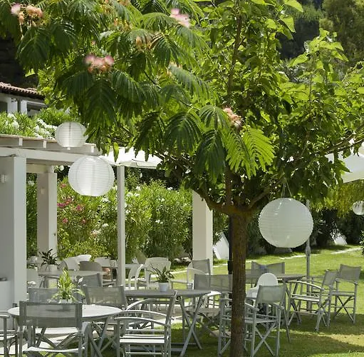 Skiathos Holidays & מלון דירות Vromolimnos