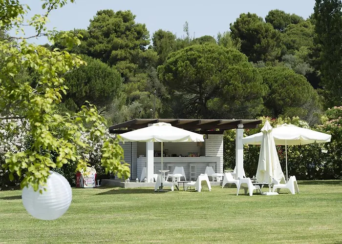 Skiathos Holidays & מלון דירות 4*